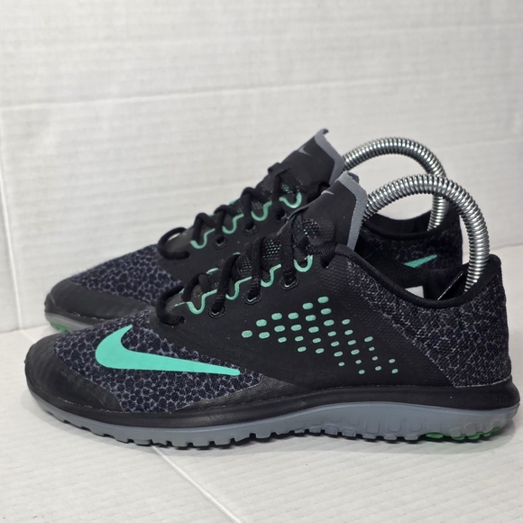 Nike Shoes - Nike FS Lite Run 2 Black & Green Running Sneakers Womans Size 6